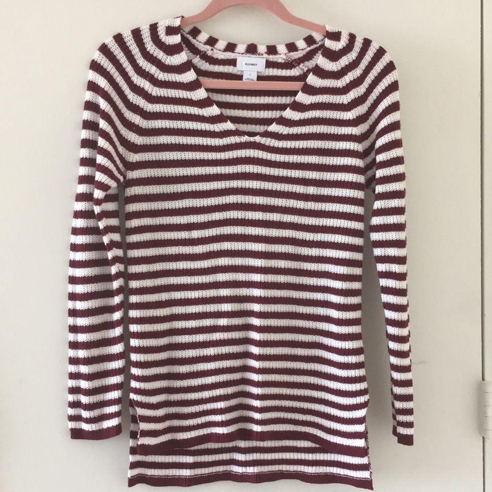 Old Navy v-neck white/burgundy striped sweater